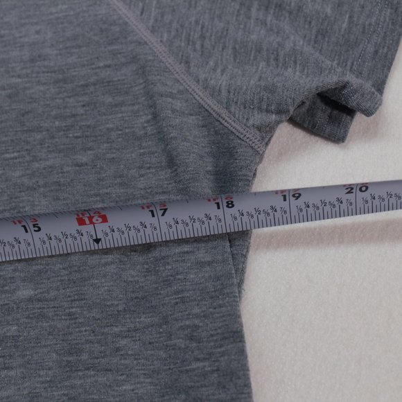 Under Armour t-shirts Women's Large Gray Short Sleeve Solid - Picture 8 of 12